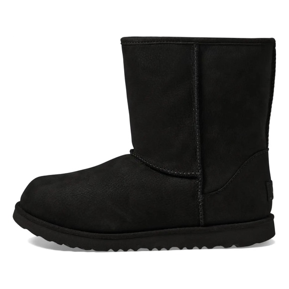 NWT NIB UGG Unisex Child Classic Short II Waterproof kids size 3 (black) - Picture 4 of 12